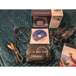 Sony Handycam DCR-DVD650 Camcorder 60x Optical Zoom DVD Touch Panel Tested EUC